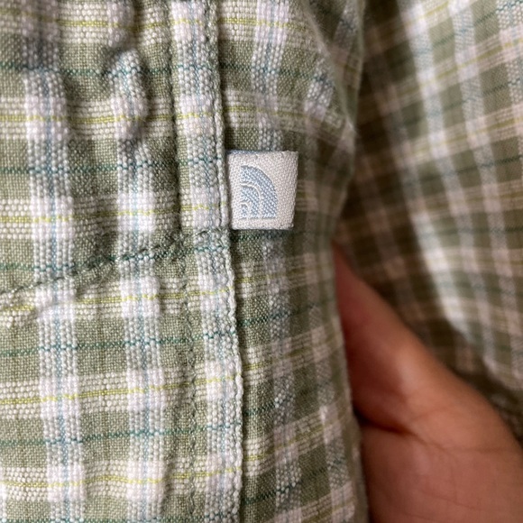 The North Face Green Plaid Short Sleeve Button Up Casual Shirt Size XL - Picture 3 of 5